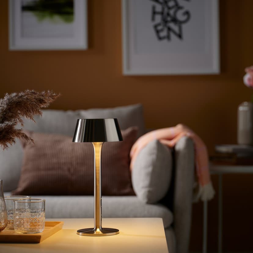 AVHÅLL — Przenośna lampa LED, na baterie można przyciemniać/niklowano na zewnątrz,
