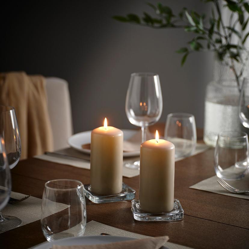 DAGLIGEN — Неароматизированная свеча-столбик, серо-коричневого цвета.