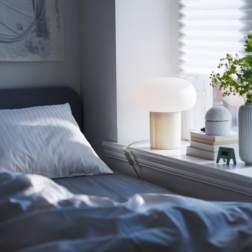 DEJSA — лампа настольная, бежевый/молочный стекло, 28 см