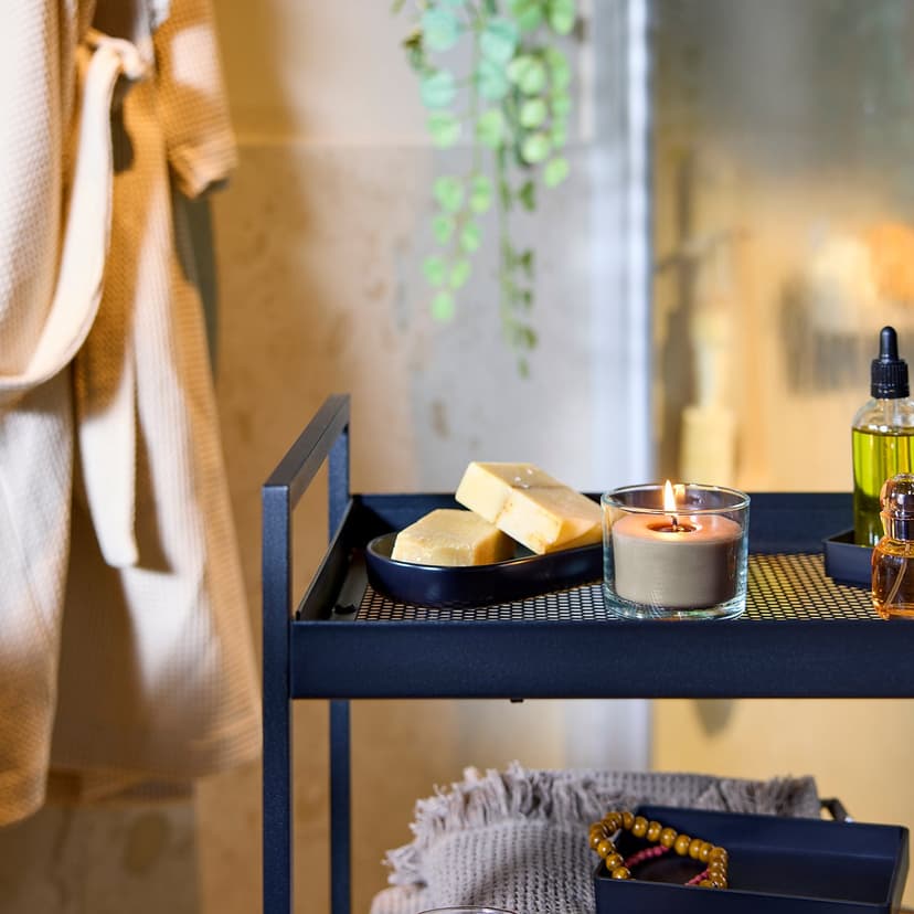 LOTSFÅGEL — Świeca zapachowa w szkle, drzewo sandałowe & paczula brązowy,