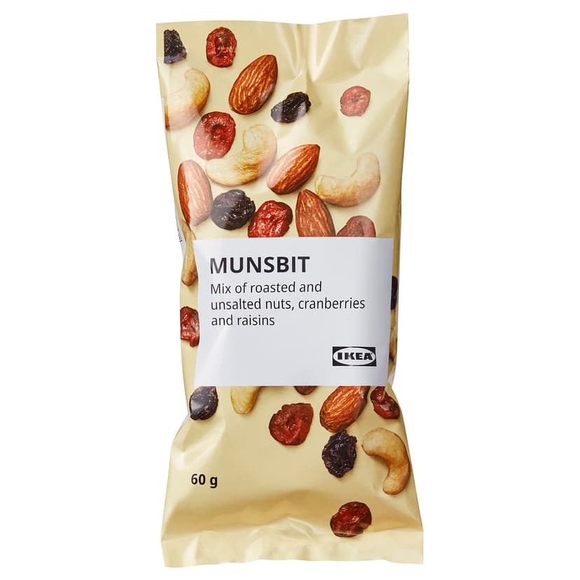 MUNSBIT — Смесь жареных орехов, клюквы и несоленого изюма.