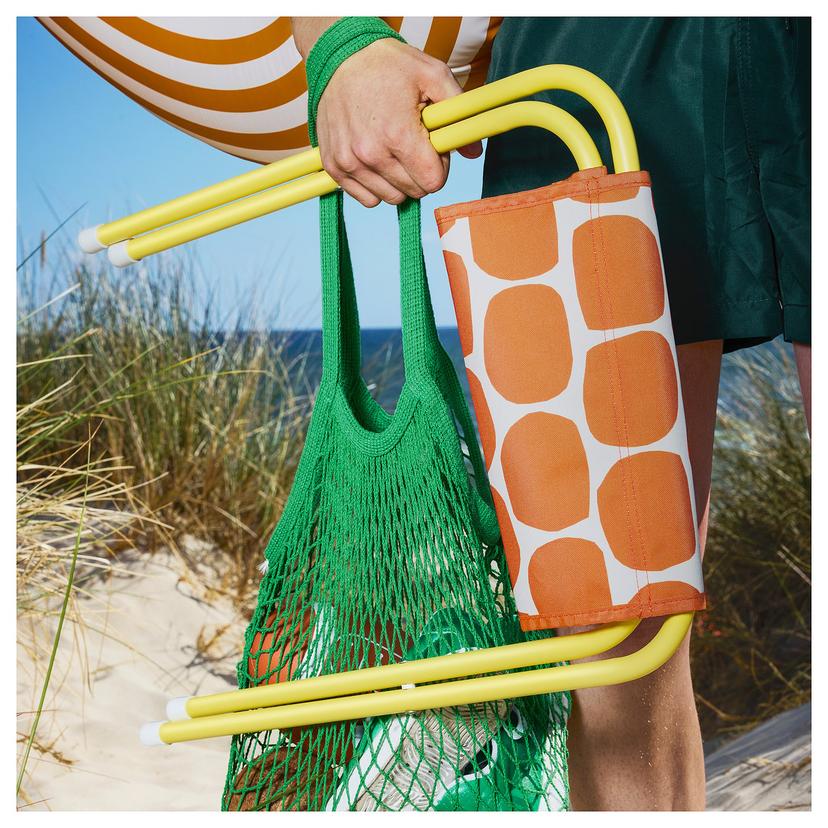 STRANDÖN — Stołek składany, jaskrawożółty/jaskrawopomarańczowy,