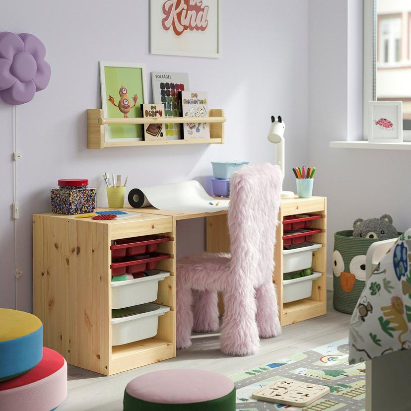 TROFAST — Biurko z pojemnika/tacami z przegr, jasna sosna bejcowana na biało/czerwony biały,