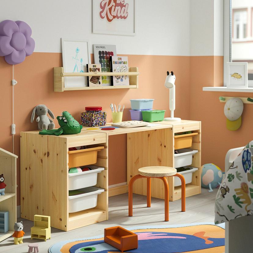 TROFAST — Biurko z pojemnikami, jasna sosna bejcowana na biało/jasnopomarańczowy biały,