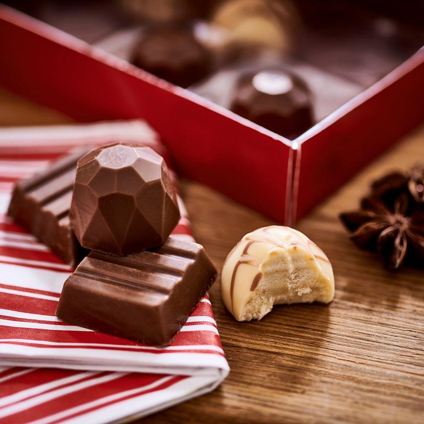 VINTERSAGA — Коробка конфет, набор пралине, сертифицированных Rainforest Alliance.